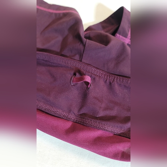 Athleta‎ Women's Magenta Athletic Shorts - Picture 6 of 6